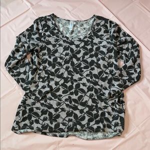 Sweater knit Lularoe Lynnae